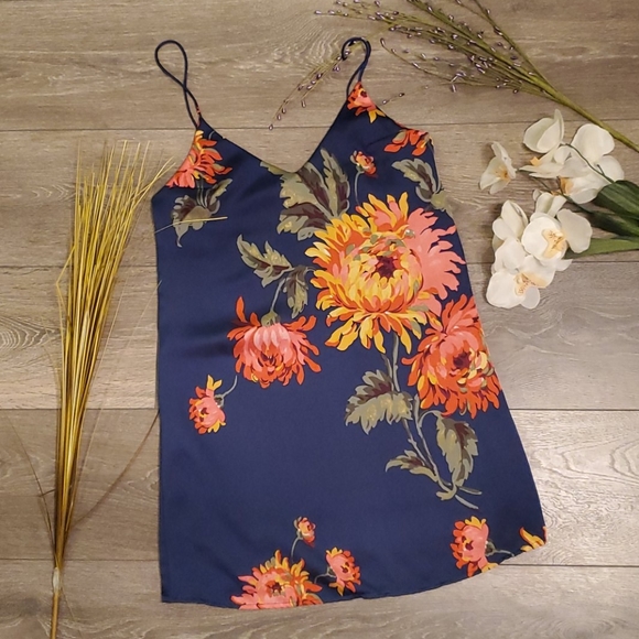 Tops - ‼️sale‼️Floral Cami Top